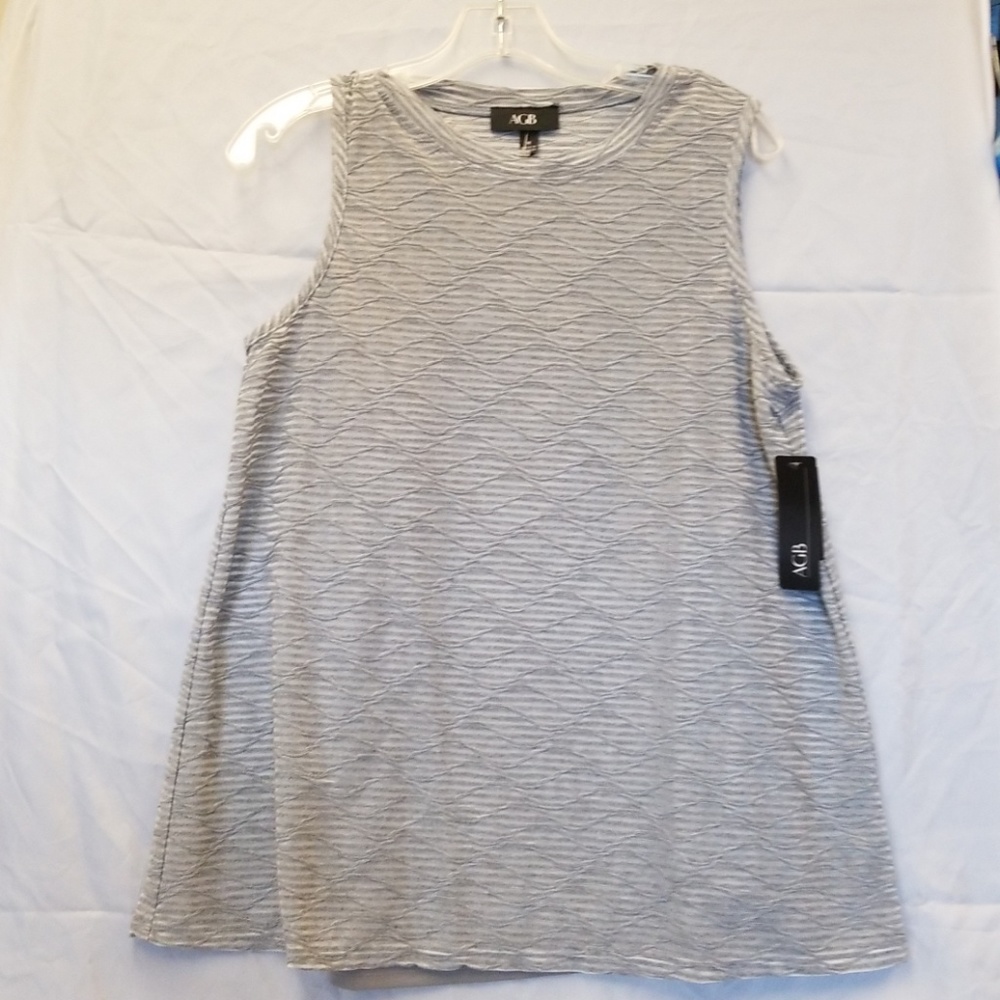 NWT Agb attached camisole medium grey